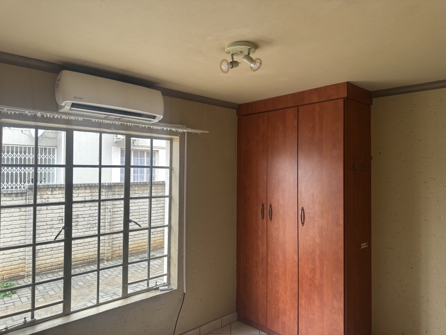 To Let 2 Bedroom Property for Rent in Waterval East North West